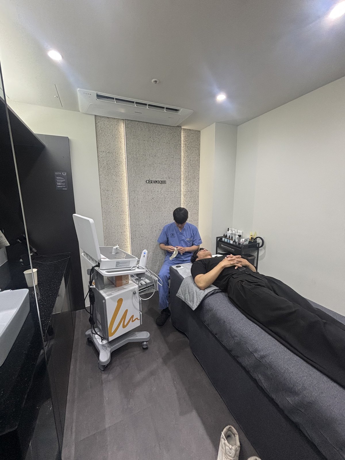 Titanium Lifting at CERAMIQUE Clinic Gangnam
